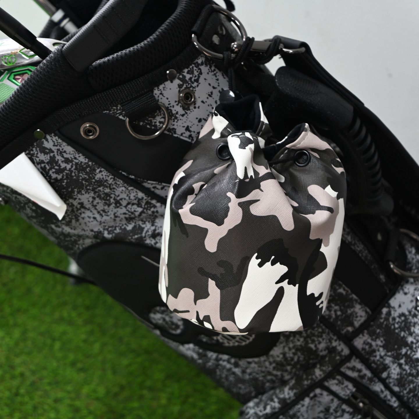 Pochette pour tee de golf, poc - Golf Equipment Drawing avis et prix